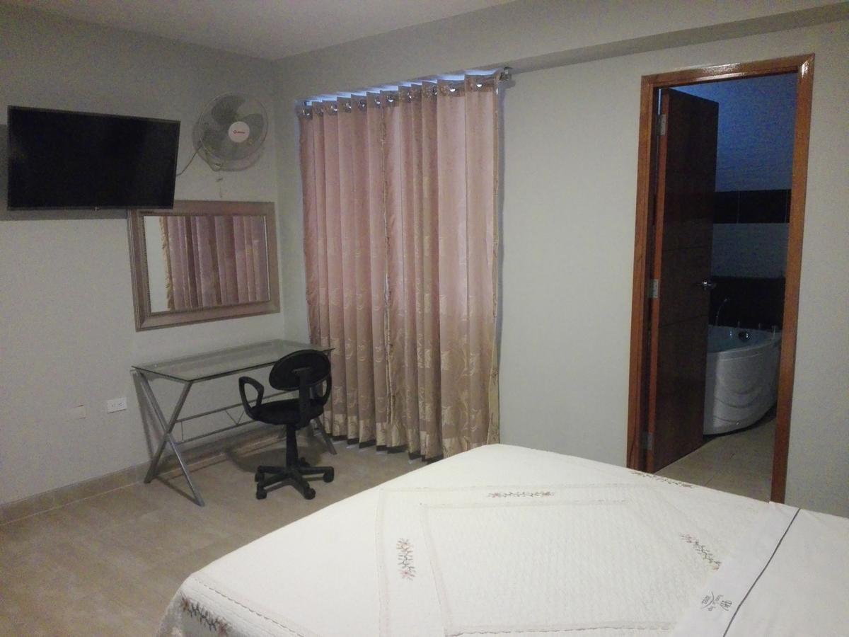Hotel Vicente De La Vega 치클라요 외부 사진